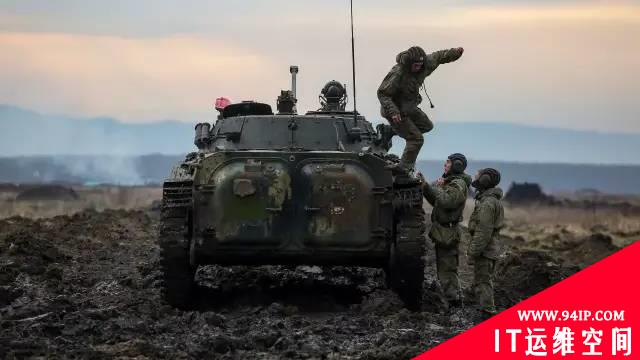 DDoS攻击让乌克兰断网！AI大牛吴恩达、库克为和平发声